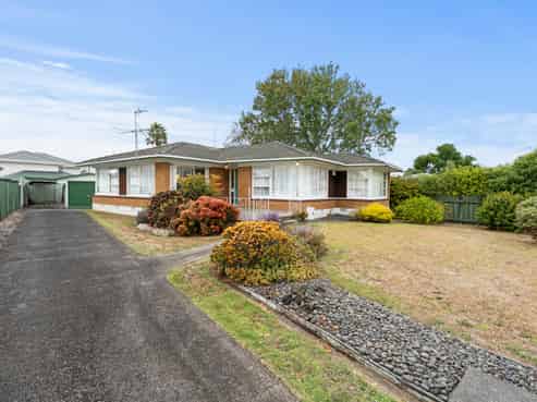 21 Hedge Row, Sunnyhills
