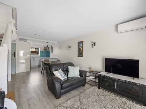 233 Marine Parade, Napier South