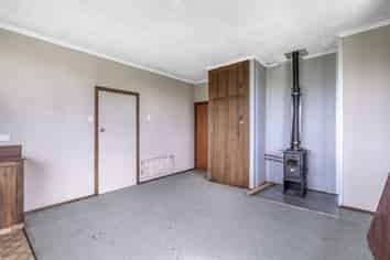 3 Lake Road, Longbush