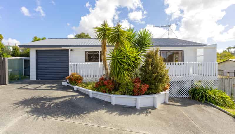 2/63 Rodney  Street, Wellsford