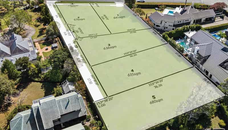 11 Oscar Road, Greenhithe