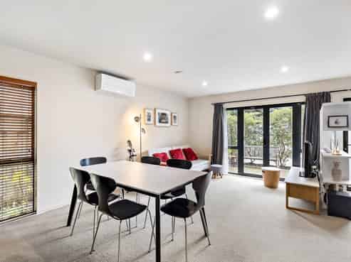 3/8 Soljak Place, Mount Albert
