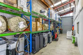 Vacant Industrial Unit in the Heart of Manukau
