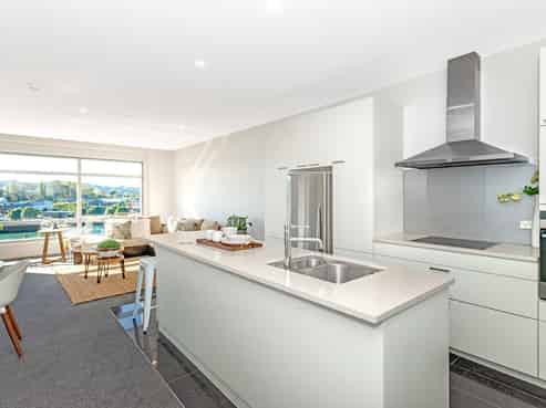 305/4 Reads Quay, Gisborne