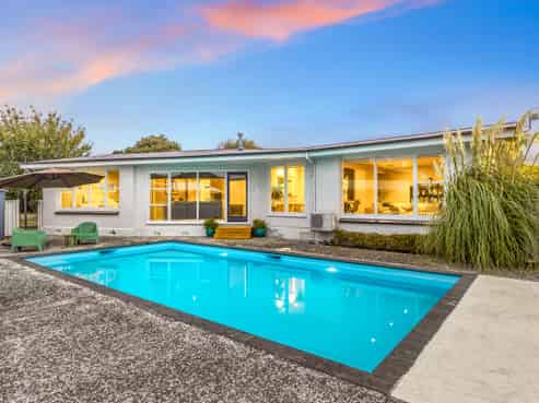 7 Motukaraka Point, Pauatahanui