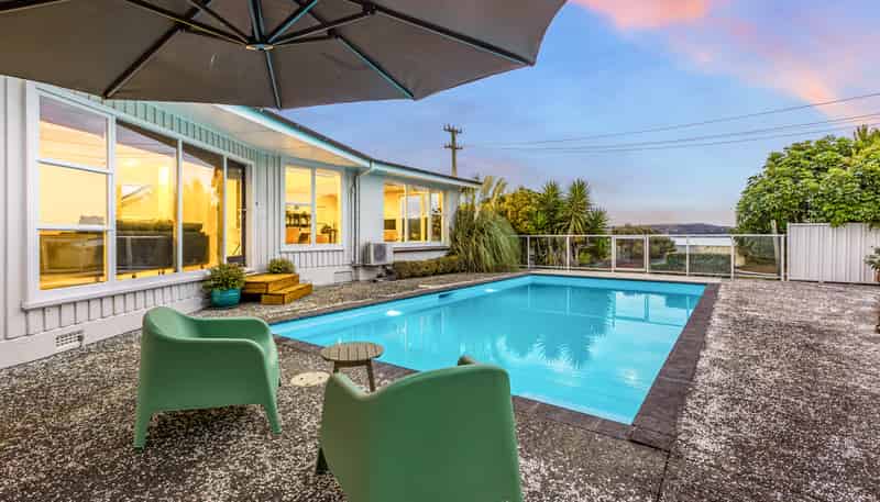 7 Motukaraka Point, Pauatahanui