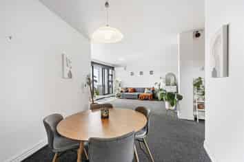 11/125 Thorndon Quay, Thorndon