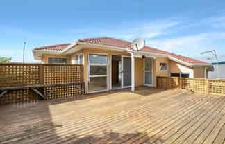20 Ordley Grove, Tawa