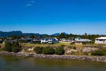 27 Manaia View Road, One Tree Point