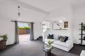 6 Aiken Road, Saint Johns Hill