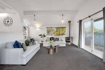 6 Aiken Road, Saint Johns Hill