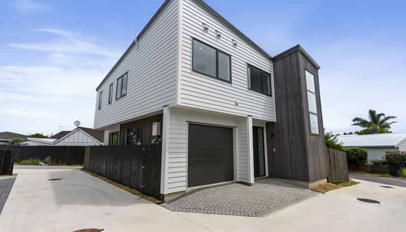 7d Edgewater Grove, Orewa