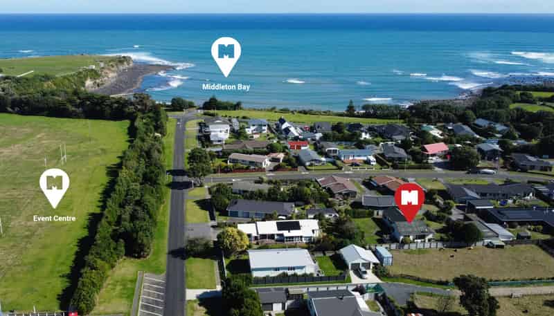 8 Pohutukawa Drive, Opunake