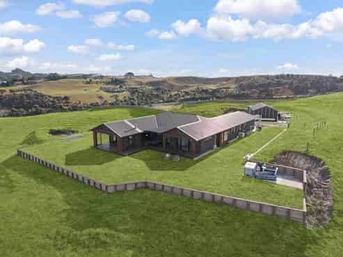 1088  South Head Road, Helensville