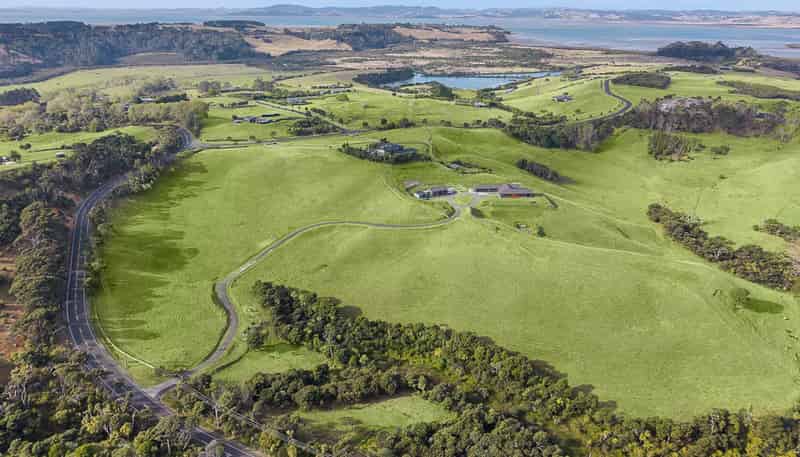 1088  South Head Road, Helensville