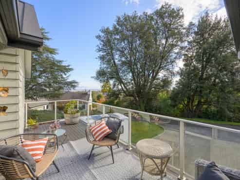 5 Montebello Avenue, Stoke