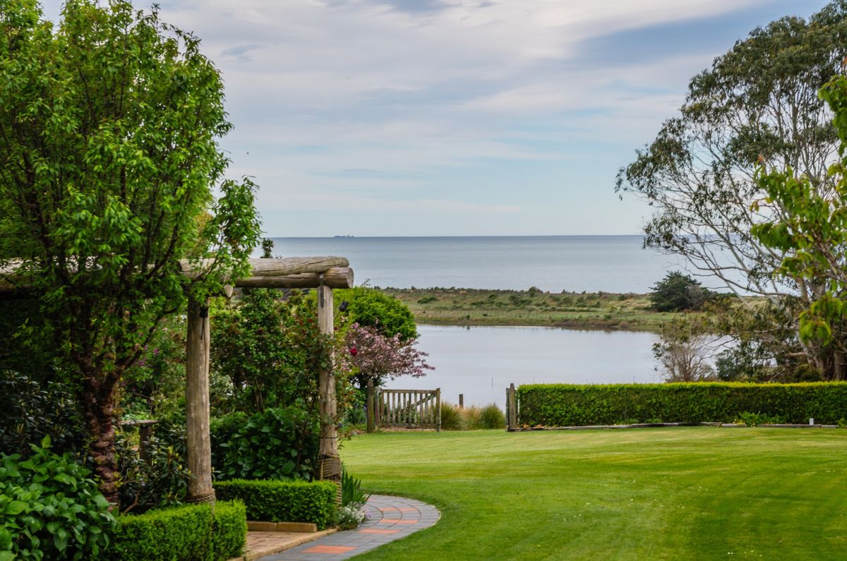 Tranquil coastal oasis with breathtaking views – pohled 4