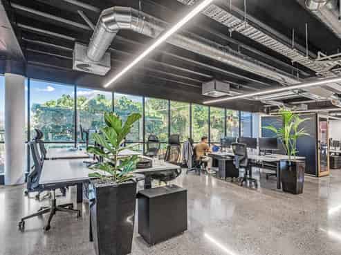 Modern CBD fringe standalone