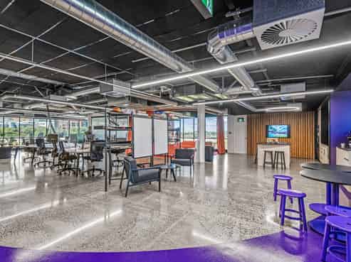 Modern CBD fringe standalone