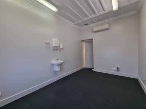 Premium Medical/Surgery - Unbeatable Location