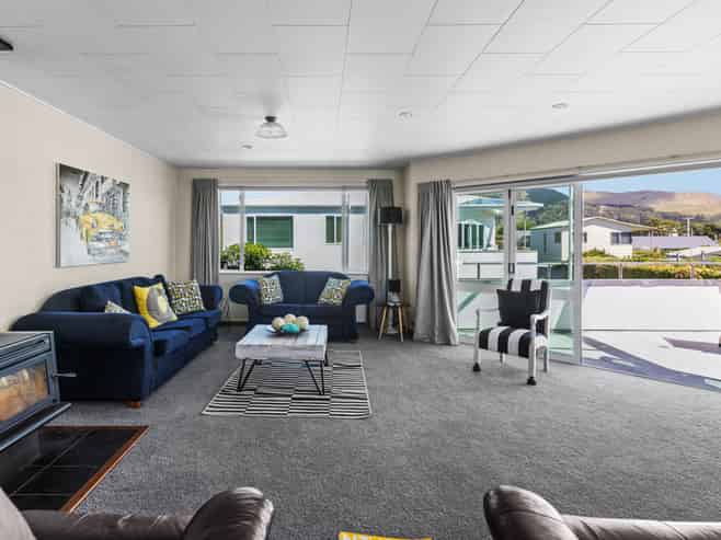 2/75 Harper Road, Waimarama