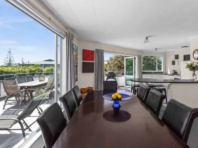 2/75 Harper Road, Waimarama