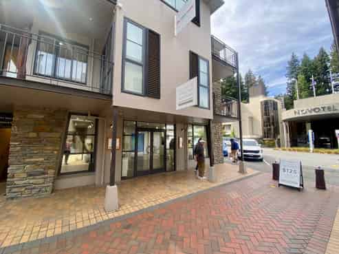 Queenstown CBD Retail Corner