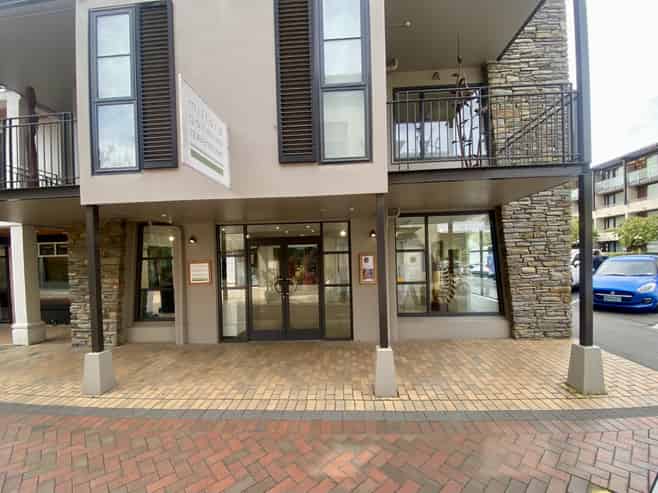 Queenstown CBD Retail Corner