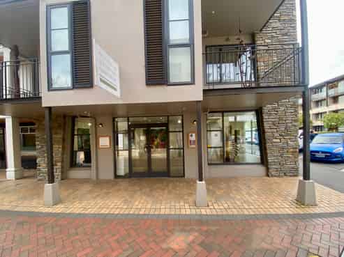 Queenstown CBD Retail Corner