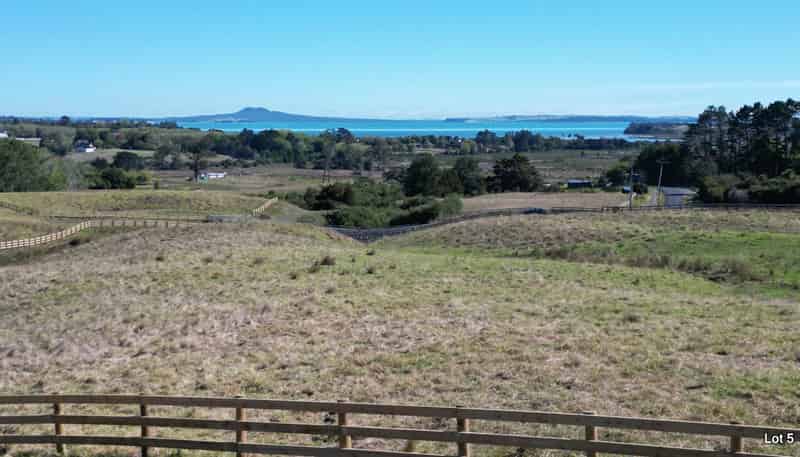 11 Waikopua Road, Whitford