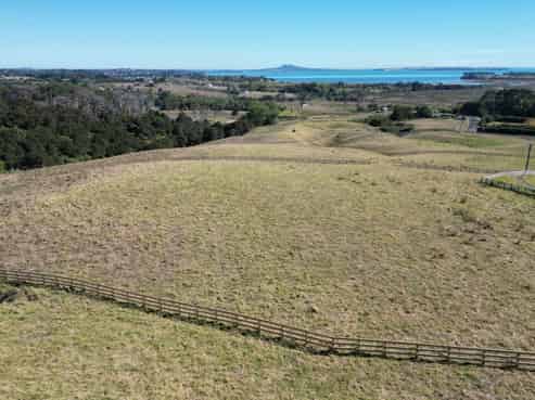 11 Waikopua Road, Whitford