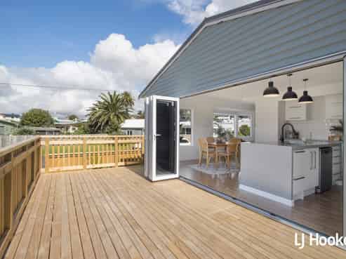 8 Scarborough Road, Waihi Beach