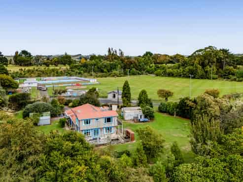 100 Conway Road, Eltham