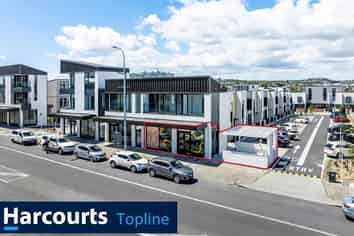 RETAIL UNIT WITH COURTYARD - FOR SALE