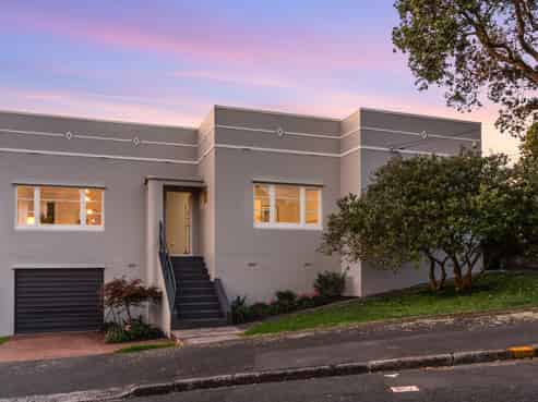 22 Grove Road, Narrow Neck