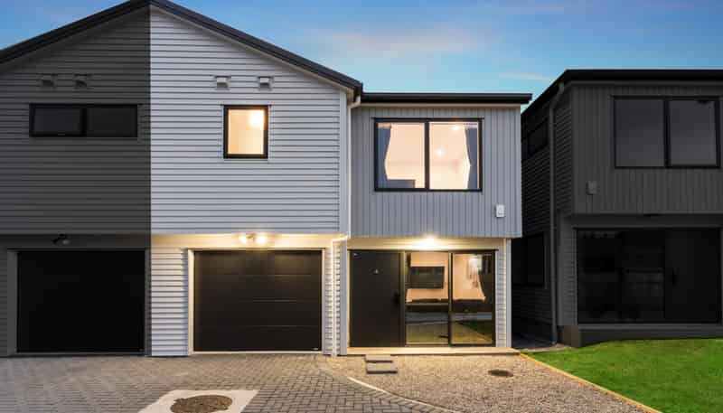 4/149 Tirimoana Road, Te Atatu South