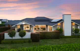 26 Mike Smith Drive, Cambridge