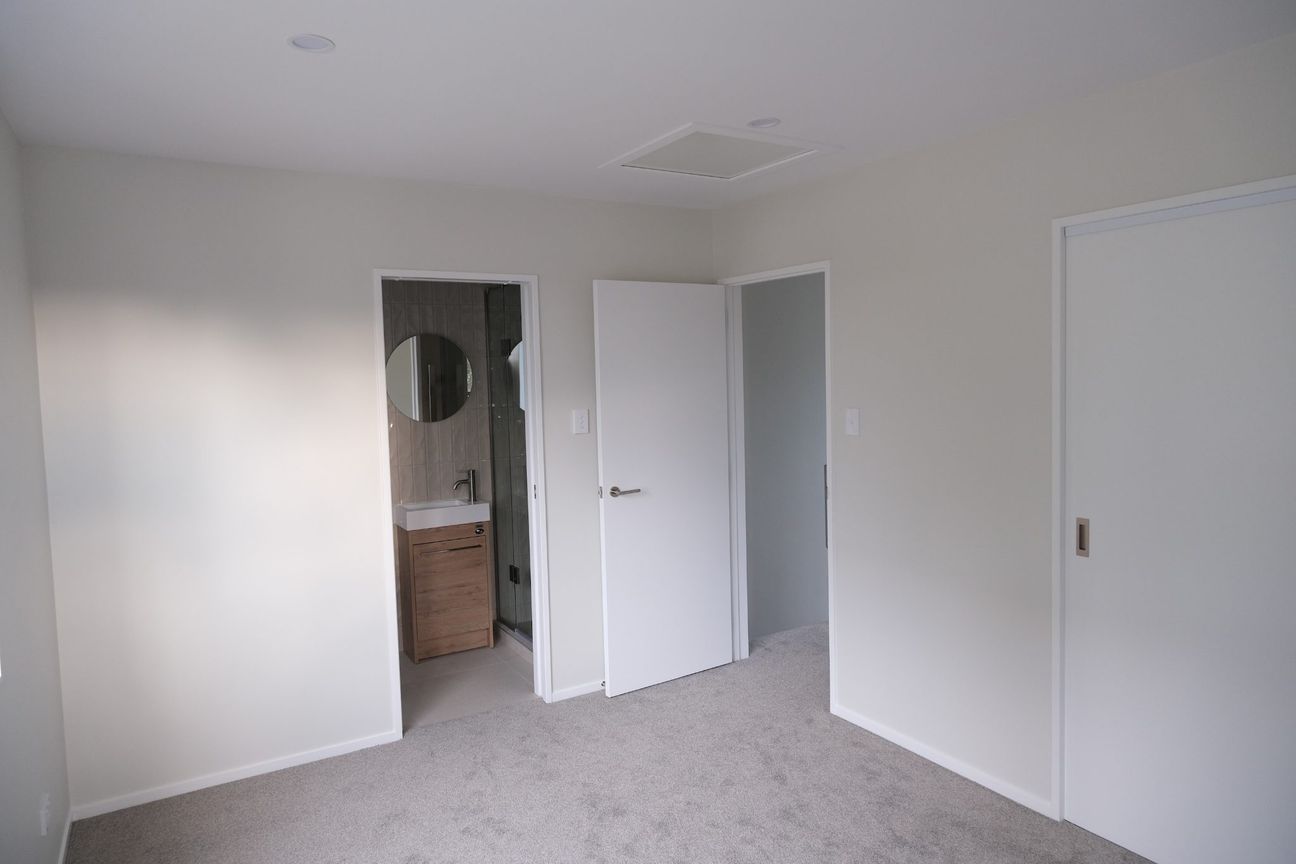 Available Now! New 2-Bedroom Home in Point England - Vista 4