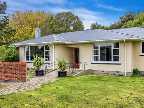 943 Upper Sefton Road, Sefton