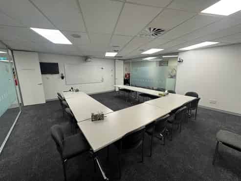 FITTED MT EDEN OFFICE WITH 23 CAR PARKS