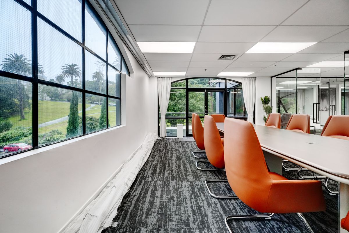 Central of Centre Luxury Office On Kitchener - Więcej