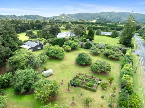 7 Puriri Grange Lane, Maunu