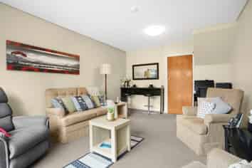 6/41 Cuba Street, Petone