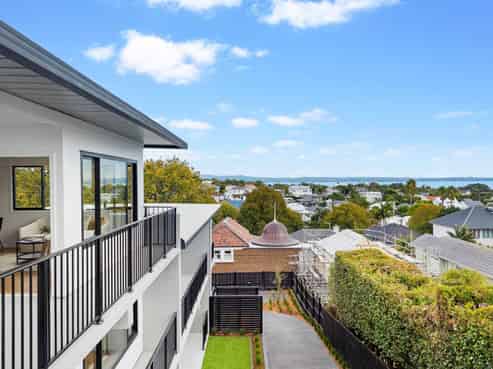 1-8/29 Sentinel Road, Herne Bay