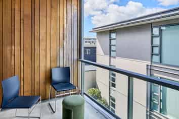 W405/405A 28 Torrens Terrace, Mount Cook