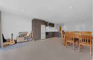 509/1 Rose Garden Lane, Albany