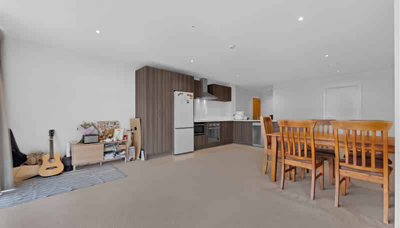 509/1 Rose Garden Lane, Albany