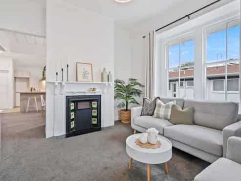 10 Armstrong Avenue, Woodhill