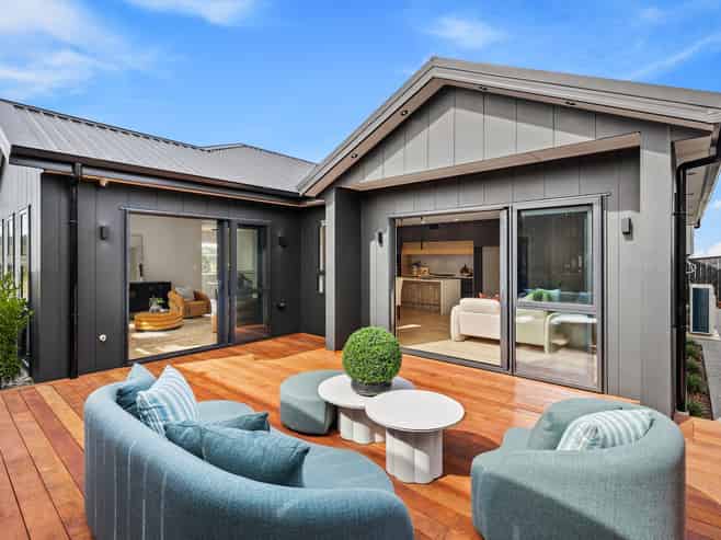 7 Halcyon Bay Lane, Orewa