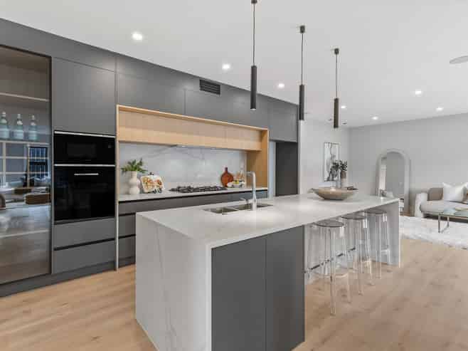 7 Halcyon Bay Lane, Orewa